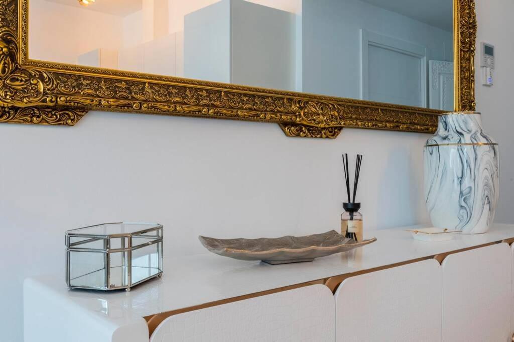 Puerto Banus Second Line, Luxury Apartement Марбелья Экстерьер фото