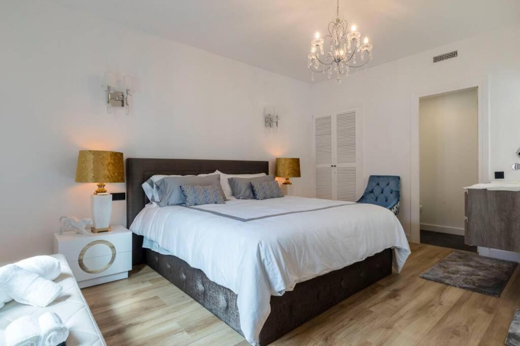 Puerto Banus Second Line, Luxury Apartement Марбелья Экстерьер фото