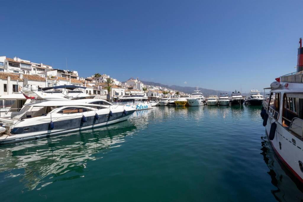 Puerto Banus Second Line, Luxury Apartement Марбелья Экстерьер фото