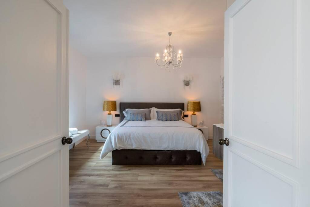 Puerto Banus Second Line, Luxury Apartement Марбелья Экстерьер фото