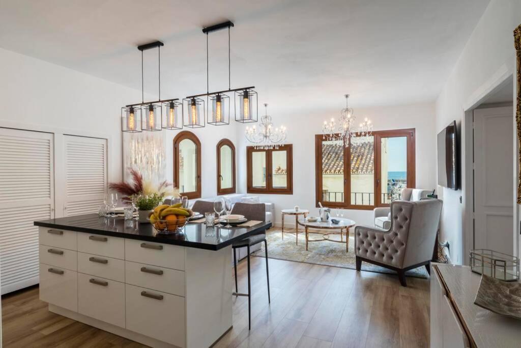 Puerto Banus Second Line, Luxury Apartement Марбелья Экстерьер фото